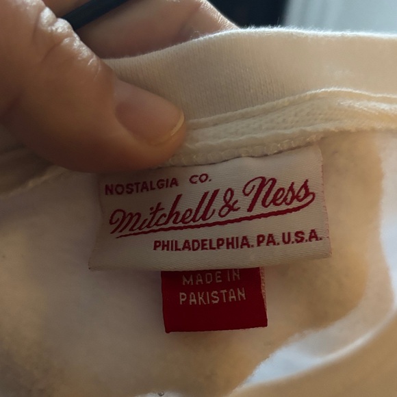 Mitchell & Ness White and Navy Crewneck Toronto maple leafs sweater - Picture 3 of 3